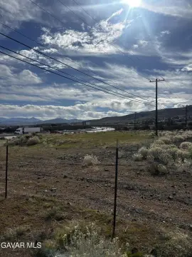 Land Overlooking Palmdale Lake
