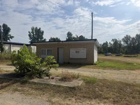 Auto Repair Shop with Office