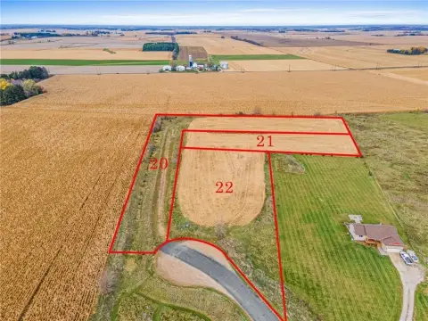 Residential Land in Hammond Township