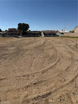 Helendale Buildable Lot with Water Views