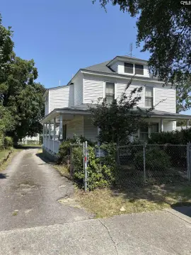 Two-Building Triplex Property