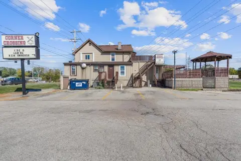 Mixed-Use Restaurant Property
