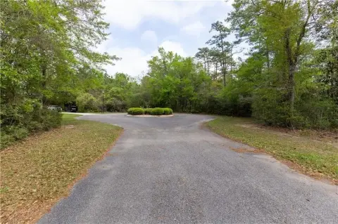 Waterfront Cul-de-Sac Land Lot