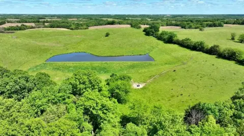 Mercer County Farm with Income
