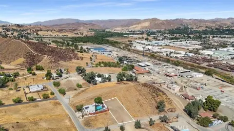 Commercial Lot in Lake Elsinore