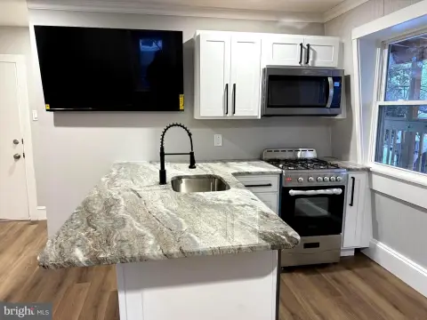 Victorian Multi-Family Building in Beverly