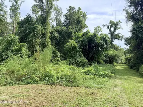 St. Marys River Waterfront Land