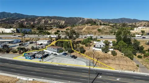 Sports Bar and Fourplex Property
