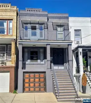 Two-Unit Duplex with Private Terrace