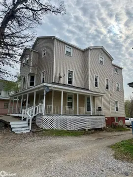 7-Unit Apartment Building