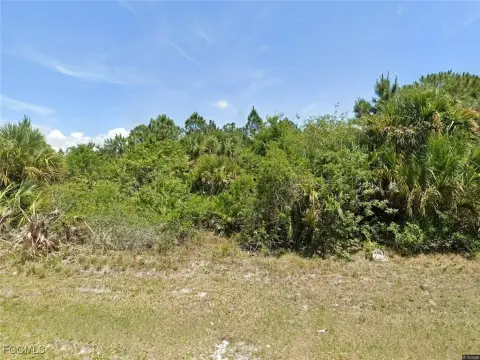 Corner Lot in Port Charlotte