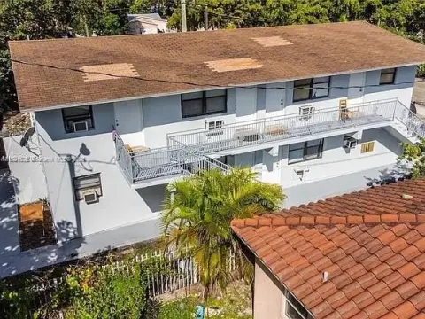 Renovated Fourplex in Miami Corridor