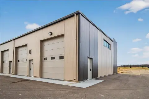 Adaptable Commercial Garage Condo