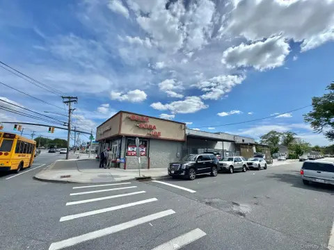 Free-Standing Corner Warehouse
