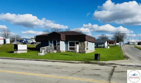 Versatile Commercial Property in Knob Noster