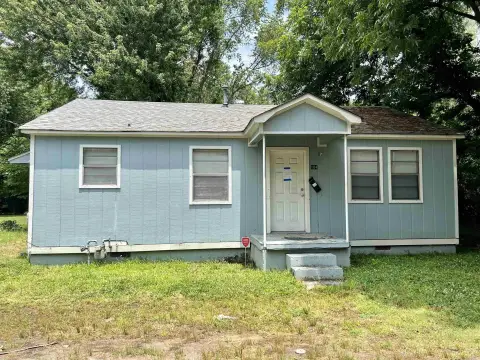 Four-Unit Quadplex Property