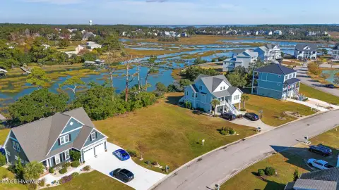 Waterfront Lot in Mariners Point
