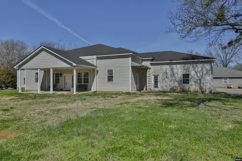 McKenzie, TN Commercial Property