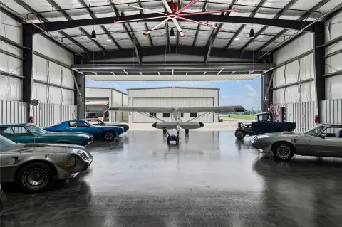 Aviation Hangar with Hydraulic Door
