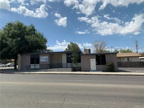 Taft Commercial Building For Sale