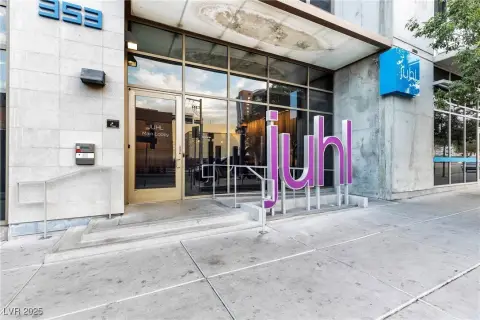 Las Vegas High-Rise Condo