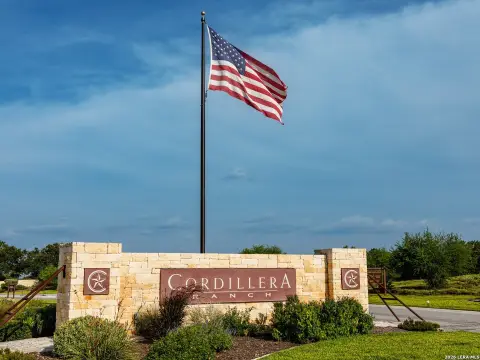 Residential Homesite in Hill Country Community