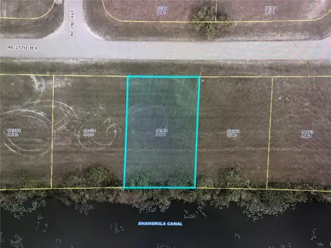 Residential Land in Cape Coral