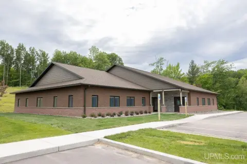 Multi-Suite Specialty Commercial Property