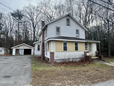Fixer-Upper Near Sacandaga River