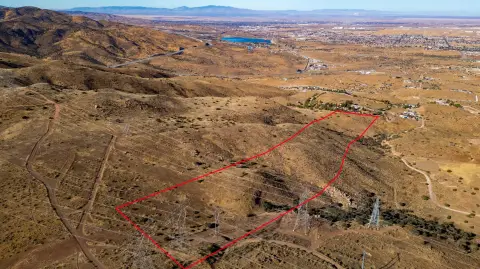 100 Acres in Palmdale Hills