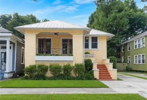 All-Stucco Duplex with Flex Space