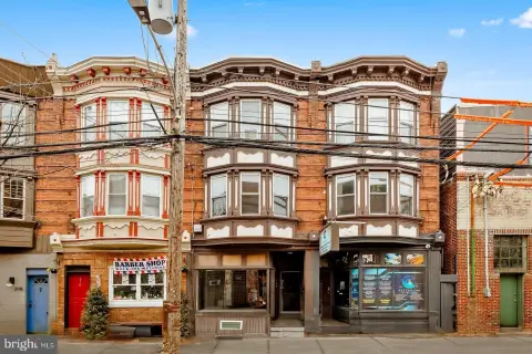 Mixed-Use Brownstone in Northern Liberties