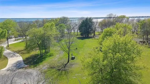 Waterfront Lot on Richland Chambers