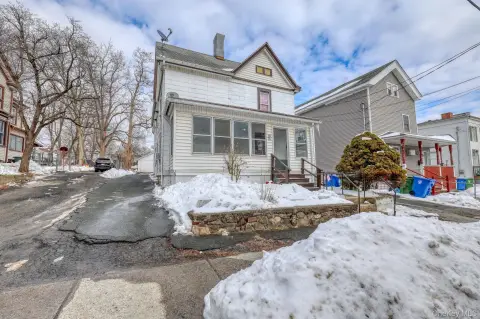 Charming Home in Middletown, NY