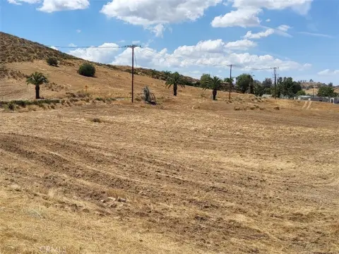 Commercial Vacant Lot Opportunity