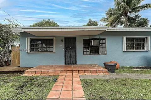 Updated Duplex With Two Leased Units