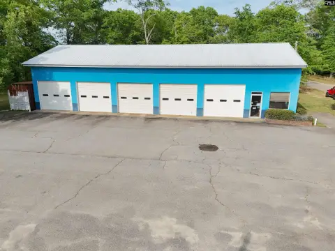 Leesville Commercial Property with Equipment