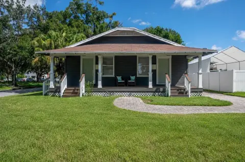 Fully Renovated Duplex