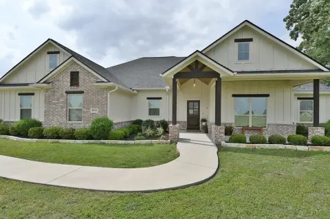 Move-in Ready Home on Acreage
