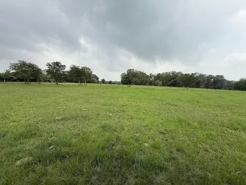 Versatile 11.5 Acre Property