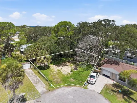 Vacant Cul-de-Sac Home Lot