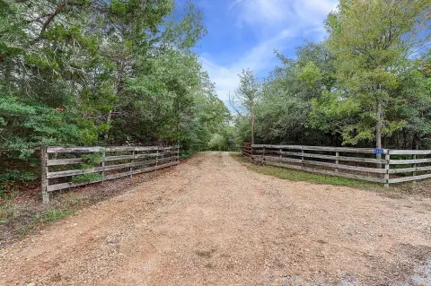 Secluded Wooded Retreat Near Round Top