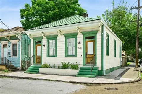 Renovated Duplex Cottage