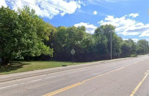Residential Lots Backing Bassett Creek