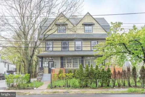 Triplex with Detached Garage