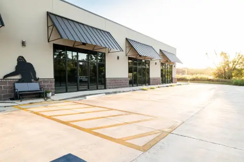 Retail Space with Flexible Suites