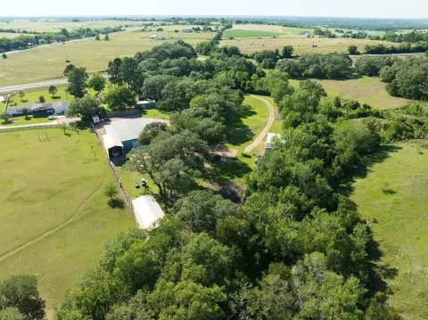 Secluded Estate with Workshop Studio