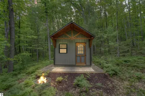 Recreational Hunting Land With Cabin