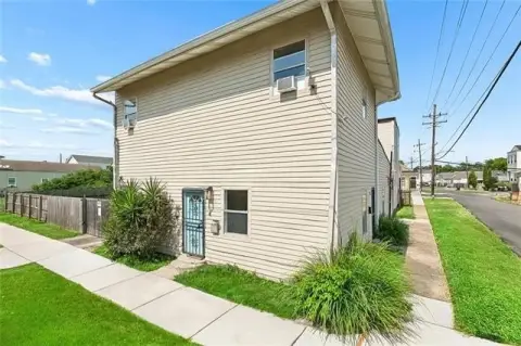 Duplex with Flexible Bonus Space