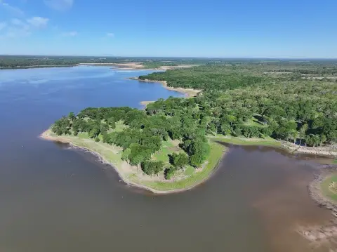 Lake-Front Ranch & Hunting Land